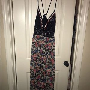 FOREVER 21 Floral Maxi Dress